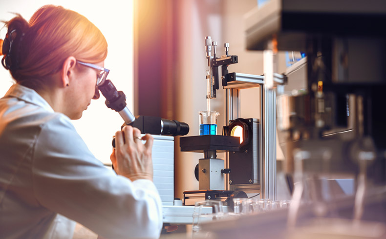 Female scientist working in the laboratory